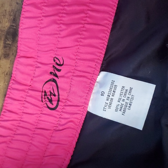 Hawaiian tropical floral hot pants board shorts - Picture 8 of 10